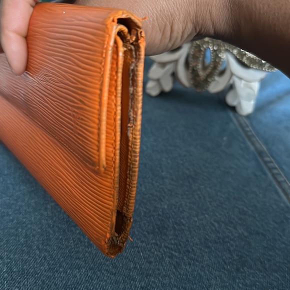LV International Orange Epi long wallet - Picture 4 of 12